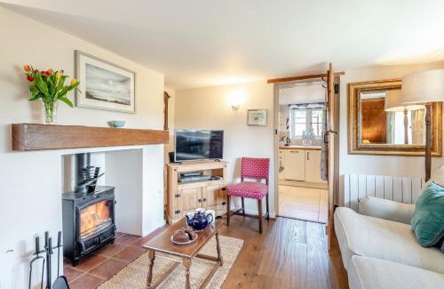 Bodham Casa | White Rose Cottage