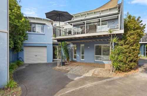 Huskisson Casa | White Sands Deck House by Experience Jervis Bay
