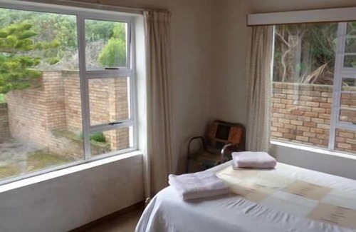 Van Dyks Bay Casa | White Shark Backpackers