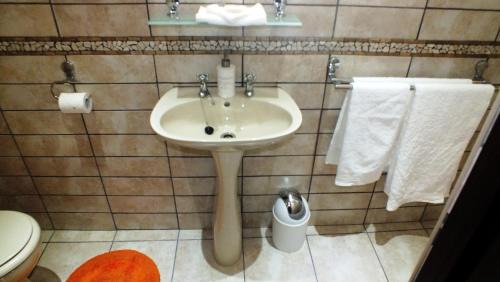Van Dyks Bay Casa | White Shark Guest House