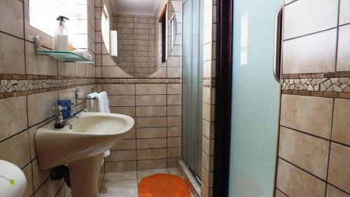 Van Dyks Bay Casa | White Shark Guest House