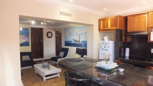 Van Dyks Bay Casa | White Shark Guest House