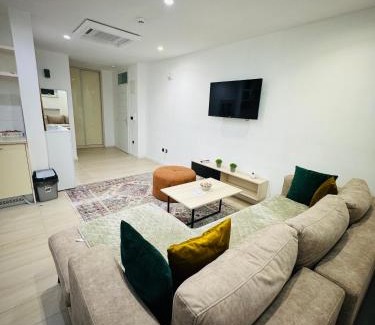 Old Town Apartamento | White Shell Sarajevo - Cozy & Stylish Apartment in Old Town