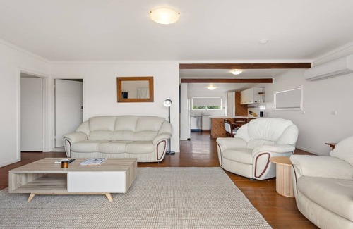 Lake Wangary Casa | White Springs, our peaceful holiday house in Coffin Bay