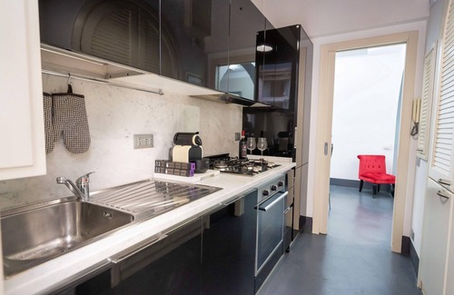 Rione III Colonna Apartamento | Blanco Estilo alcoba de Lujo - Piazza Di Spagna