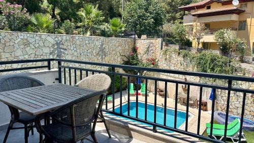 Icmeler Apartamento | White Suites İçmeler