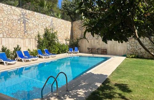 Icmeler Apartamento | White Suites İçmeler