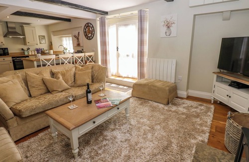 Middleham Cabaña | WHITE SWAN COTTAGE, family friendly, with open fire in Middleham