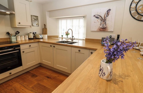 Middleham Cabaña | WHITE SWAN COTTAGE, family friendly, with open fire in Middleham