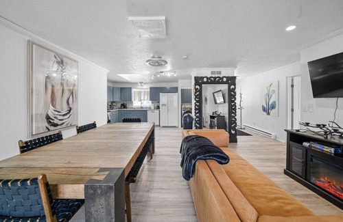 Streetsboro Cabina | White Tail Run At Heron Hill Retreat Hot Tub Lake!