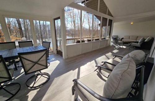 Streetsboro Casa | White Tail Run At Heron Hill Retreat Hot Tub Lake!