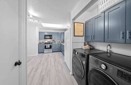 Streetsboro Cabina | White Tail Run & Eagles Nest At Heron Hill Retreat 2 Hot Tubs On Lake!