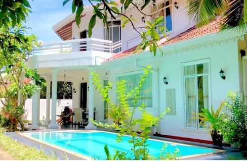 Daluwakotuwa Apartamento | White Villa