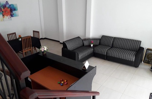 Attanagalla Hotel | White Wall Hotel