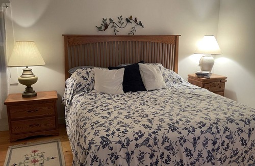 Washburn Cabaña | White wings cottage Private beach on Lake Superior