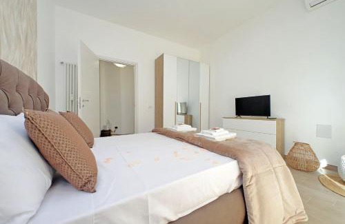 Tuscolano Apartamento | White Wood House