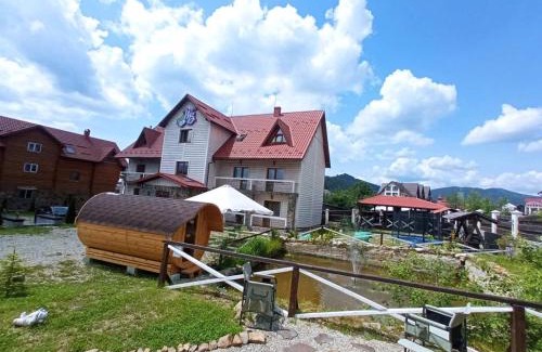 Polyanytsya Hotel | Whiteberry Studio