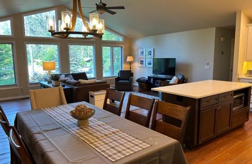 Whitefish Casa | Whitefish Home, Sleeps 7, Hot Tub, AC
