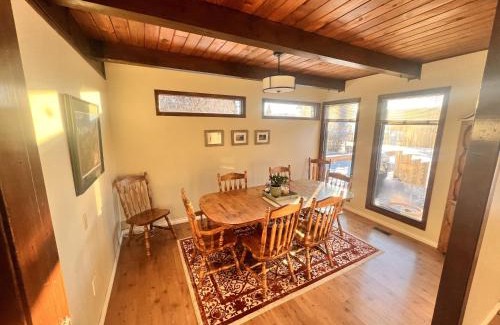 Whitehorse Casa | Whitehorse Home on the River