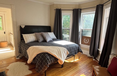 Palmerston Otro | Whites Junction Rural Retreat -- cozy farmhouse with small town charm