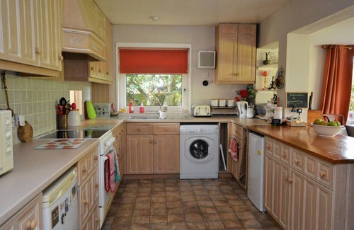 Newport Apartamento | Whitestones Cottage Isle of Wight 3 Bedroom Bungalow