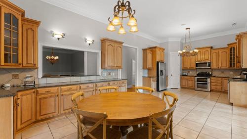 Troutman Casa | Whitetail Cove by AvantStay Lakefront w Pool Private Dock Sleeps 20