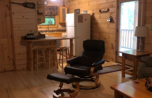 Oneida Cabina | Whitetail Hollow- 2 bedroom 1 bath