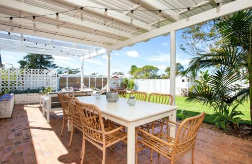Callala Beach Casa | Whitewash I Pet Friendly I 5 Mins Walk to Beach