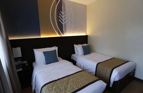 Silang Hotel | WhiteWoods Convention & Leisure Hotel