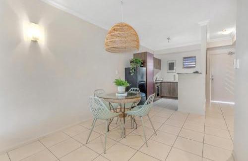 Manoora Apartamento | Whitfield Waters - Resort Living for Families