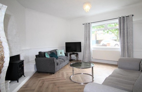 Whitley Bay Casa | Whitley Bay - Sleeps 6 - Parking - Fast Wifi - Dogs Welcome