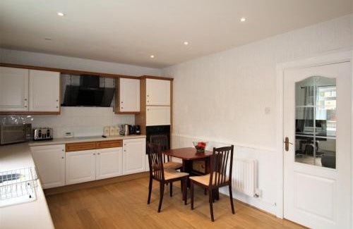 Whitley Bay Casa | Whitley Bay - Sleeps 6 - Dogs welcome