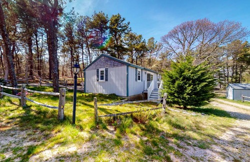 North Truro Casa | Whitman Surf Cottage & Great Hollow Retreat