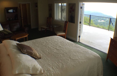 Lost Bridge Village Cabina | Whitney Mountain Lodge