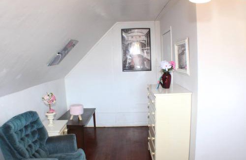 Hartford Apartamento | Whitney Wonder