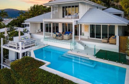 Shute Harbour Casa | Whitsundays Bliss Luxury Whitsunday Ocean View Retreat