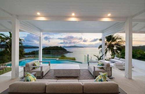 Shute Harbour Casa | Whitsundays Bliss Luxury Whitsunday Ocean View Retreat