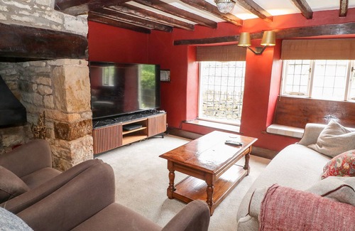 Long Compton Cabaña | WHITTINGTON HOUSE, family friendly, with hot tub in Long Compton