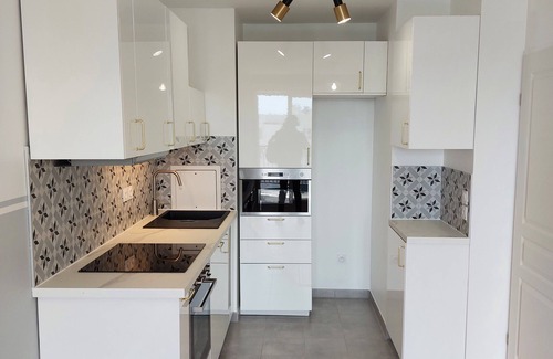 Le Plessis-Robinson Apartamento | Whole apartment F2 furnished very bright and cosy- Le Plessis-Robinson, France