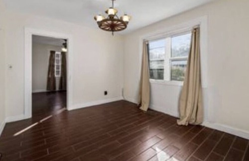 Tarrant Casa | Whole Home Close To Airport.