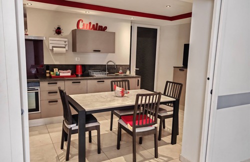 Saint-Jean-Lachalm Casa | Whole house