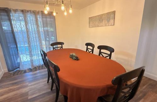 West Palm Beach Casa | Whole House+Renovated+Pool+Lanai+BBQ+Close to All