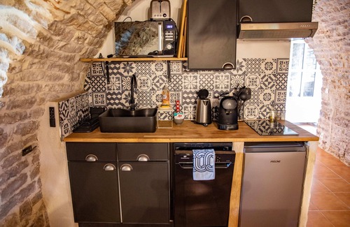 Ferrieres-les-Verreries Casa | Whole lodging : Gîte Arche - Pic St Loup region, Gîte Arche - Pic St Loup region