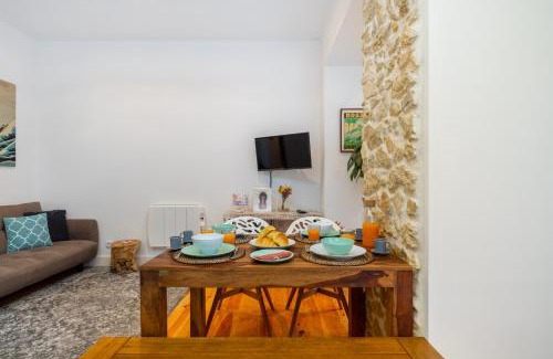 Alto do Pina Apartamento | WHome Casa Alcazar Perfect spot w/private Patio