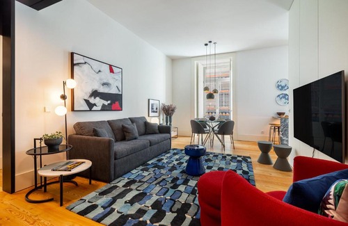 Santa Maria Maior Apartamento | WHome Prime Location Contemporary Luxury Apartment w/AC & Elevator