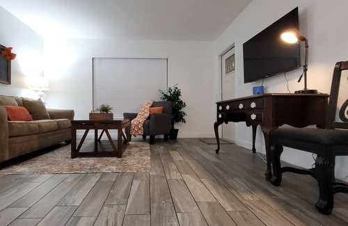 Garden Isles Villa | Why Orange you here