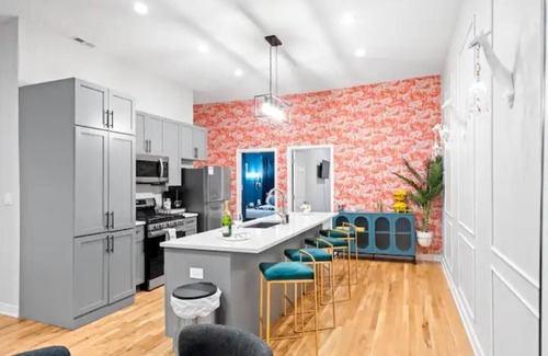 Bucktown Apartamento | Wicker Park-AMENITIES,FREE WINE BOTTLE, LAUNDRY IN-UNIT, 2BDRM, POOL TABLE,+MORE
