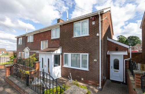 Bramley Apartamento | Wickersley House, Rotherham for contractors & Families, free parkin, wifi etc