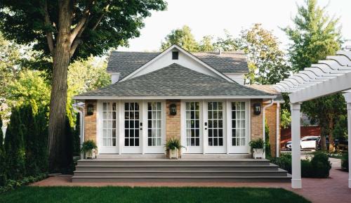 Saugatuck Cama Y Desayuno | Wickwood Inn