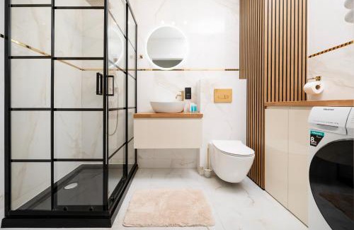 Lodz Apartamento | Widzewska Deluxe Apartment by BookingHost